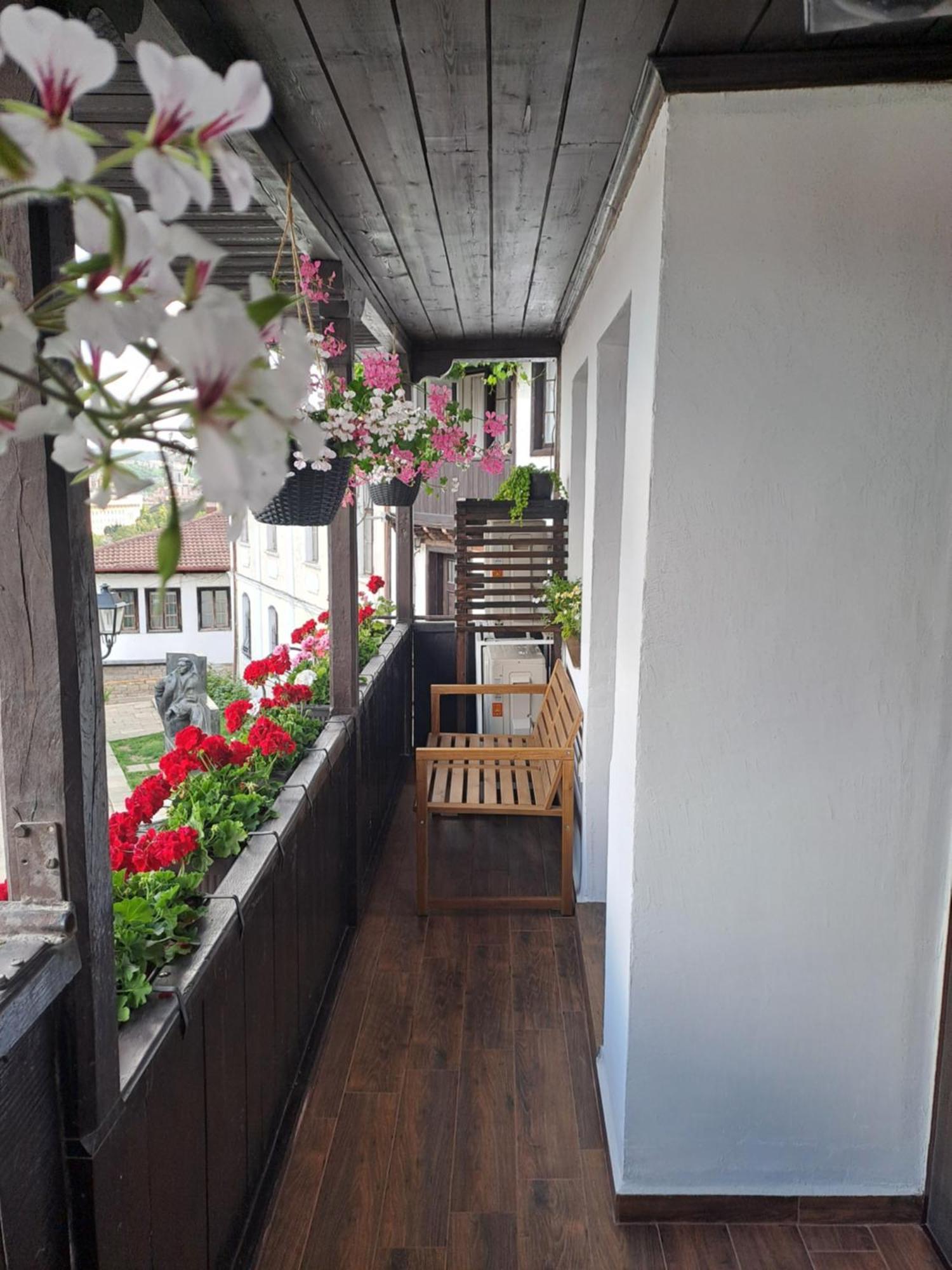 Guest House Lazara ヴェリコ・タルノヴォ エクステリア 写真